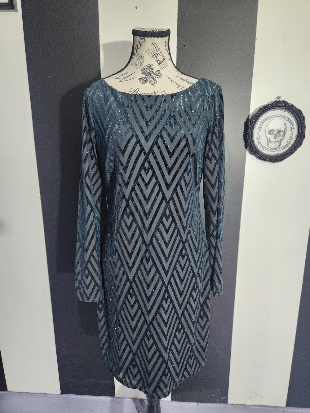 Vince Camuto  Black Geometric Long-Sleeve Dress